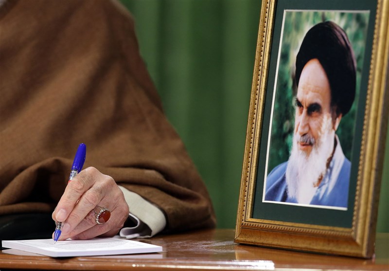 استفتاء از امام خامنه‌ای؛ خمس پول پیش خانه