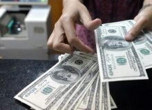 سقف قیمت دلار در بازار ارز تجاری ۶۴ هزارتومان است
