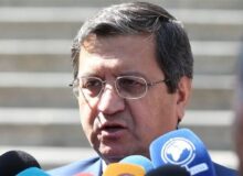 همتی:نگفتم کف دلار۷۳هزارتومان است/ما کف دلار راتعیین نمیکنیم