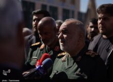 سلامی: مردم با وجود تهدیدات “حاج قاسم” را رها نکردند