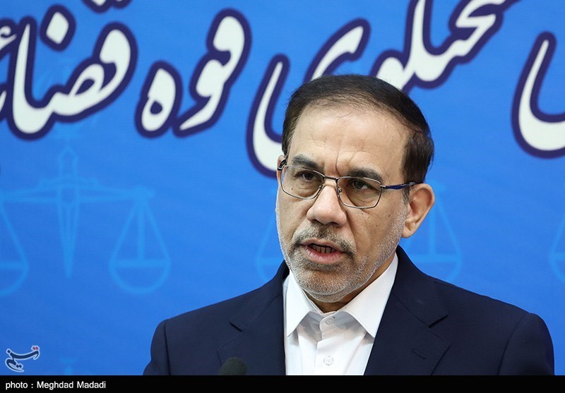 لزوم ترویج معارف قرآن در برابر توطئههای دشمن