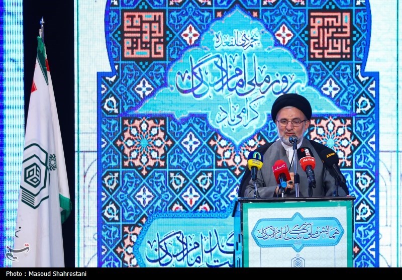 تاکید رئیس سازمان اوقاف بر نقش محوری بقاع متبرکه در جامعه