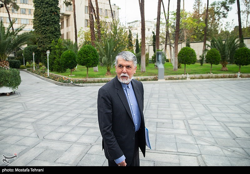 وزیر ارشاد: نسل جوان نباید احساس بی‌پناهی ‌کند