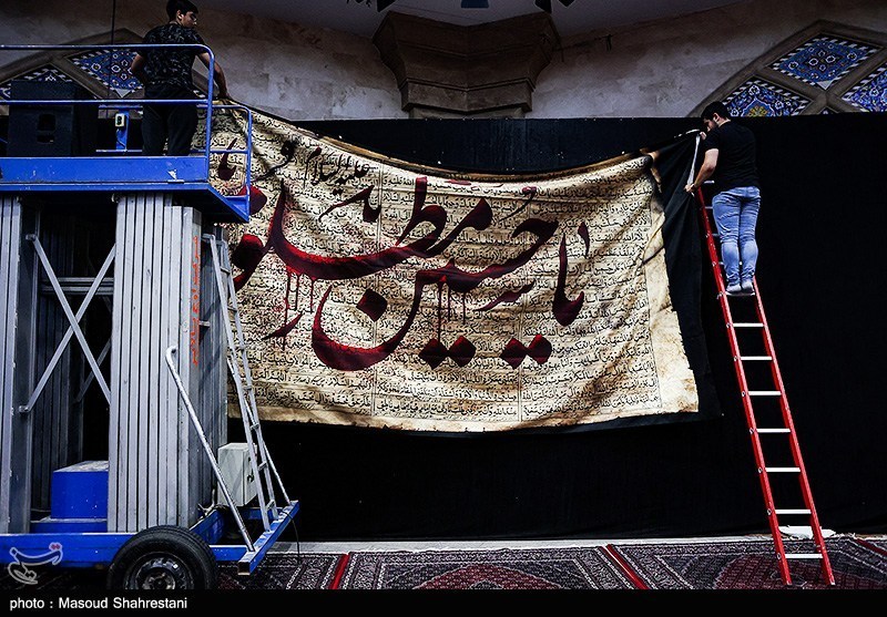 نوجوانان پای کار سیاه‌پوشان هیئت؛ محرم و مقاومت در تهران