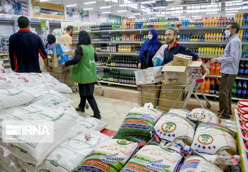 کالاهای اساسی به‌اندازه کافی در کشور موجود است