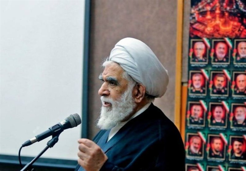 اختری: شاعران حقیقت پیروزی‌ها و جنایات دشمن را ماندگار کنند