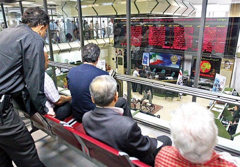 تعلل در رفع مشکلات بازار سرمایه، آسیب جدی‌تر به بورس وارد میکند