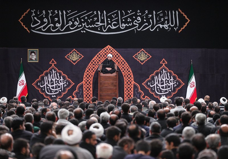 عزاداری شب هشتم محرم در حسینیه امام خمینی(ره)