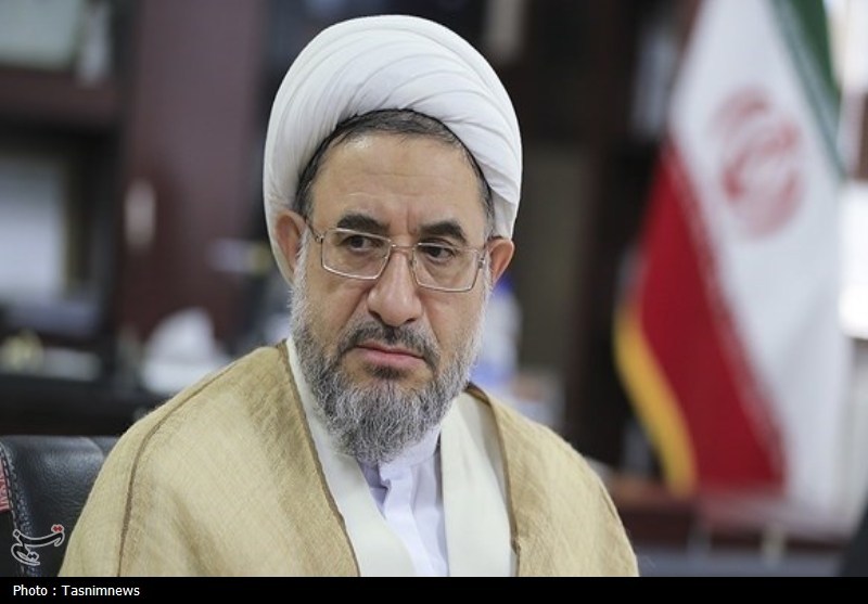 مسلمانان جهان با هوشیاری و تکلیفشناسی ترامپ را متوجه میکنند که فتوا چیست